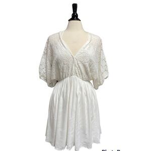 Aakaa Lace Short Sleeve Dress Size Small